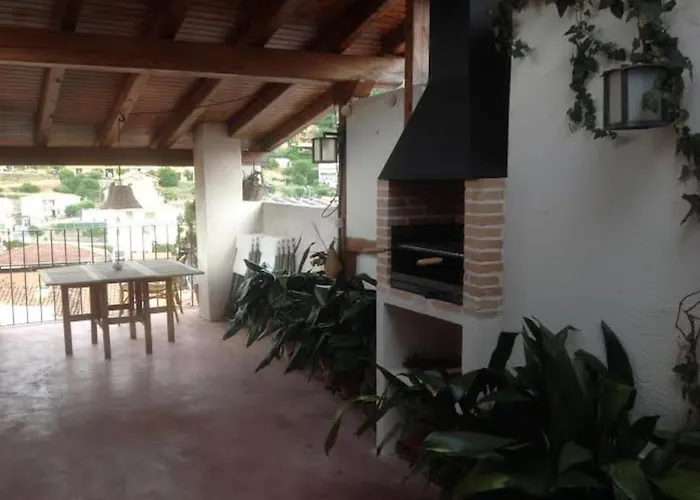 La Casa De Pajaritas *